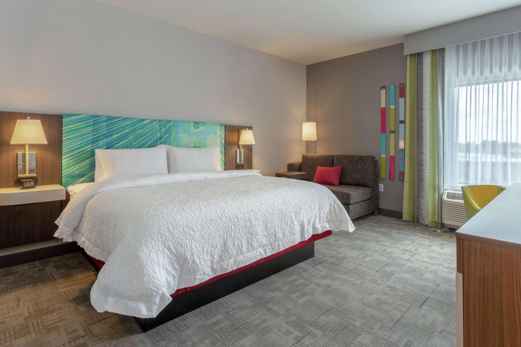 Hampton Inn & Suites Берлингтон Экстерьер фото