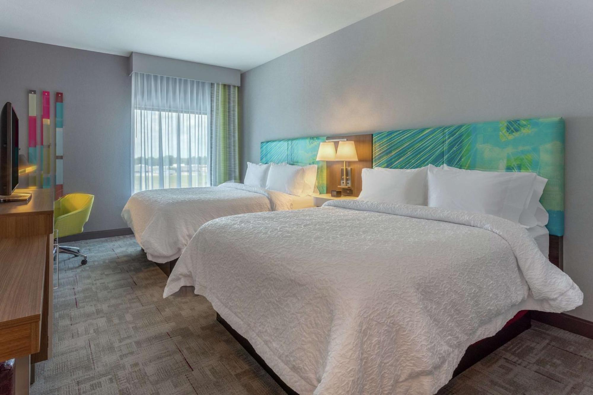 Hampton Inn & Suites Берлингтон Экстерьер фото