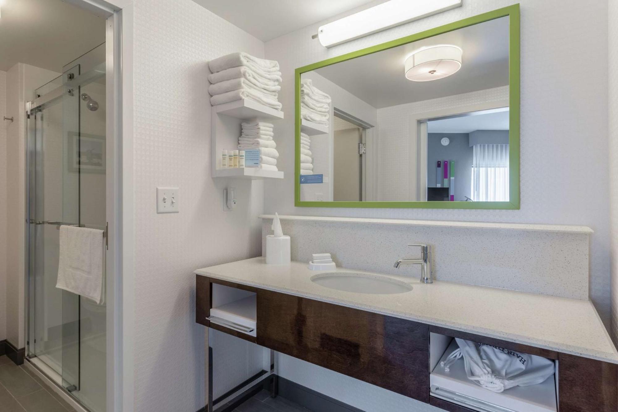 Hampton Inn & Suites Берлингтон Экстерьер фото