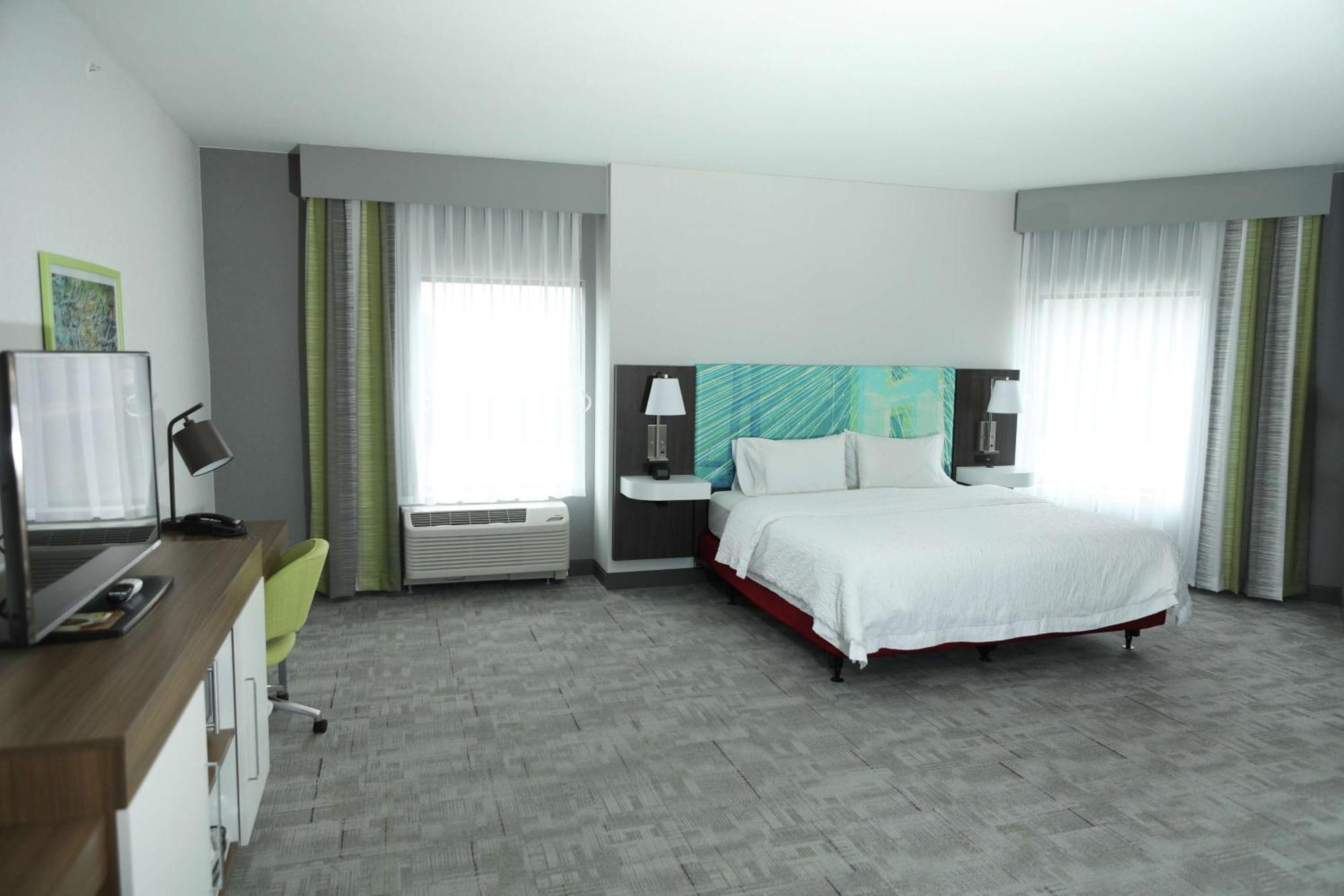 Hampton Inn & Suites Берлингтон Экстерьер фото