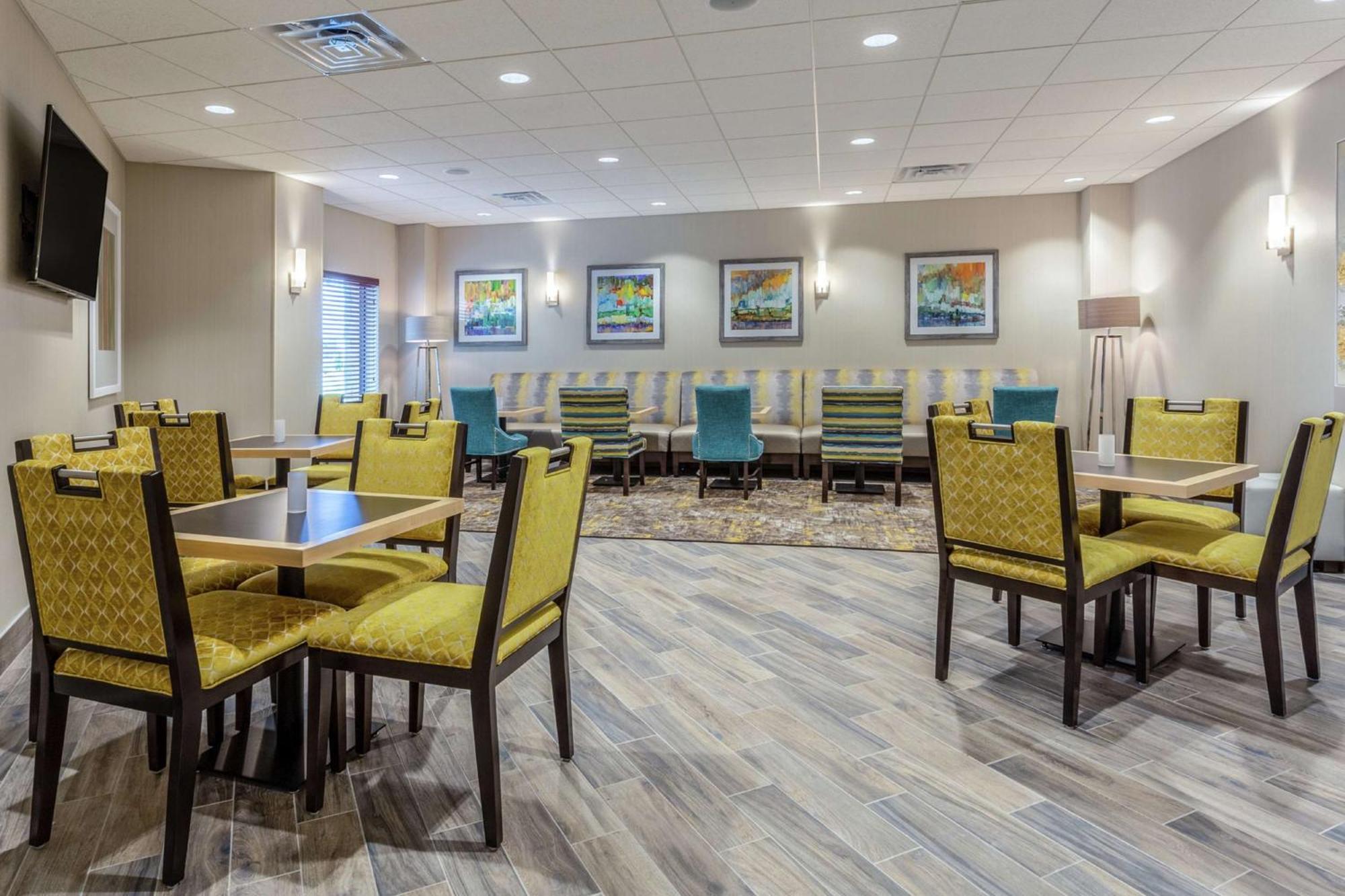 Hampton Inn & Suites Берлингтон Экстерьер фото