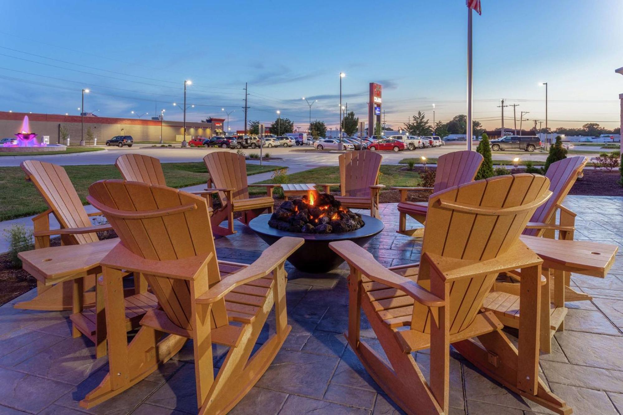 Hampton Inn & Suites Берлингтон Экстерьер фото